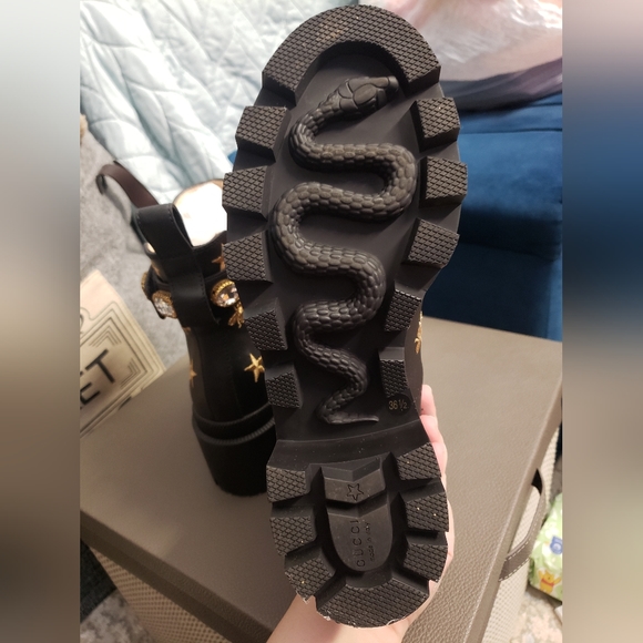 🚫SOLD🚫 Gucci Calfskin Bee Star Embroidered Ankle Boots size 36.5 - Picture 4 of 8